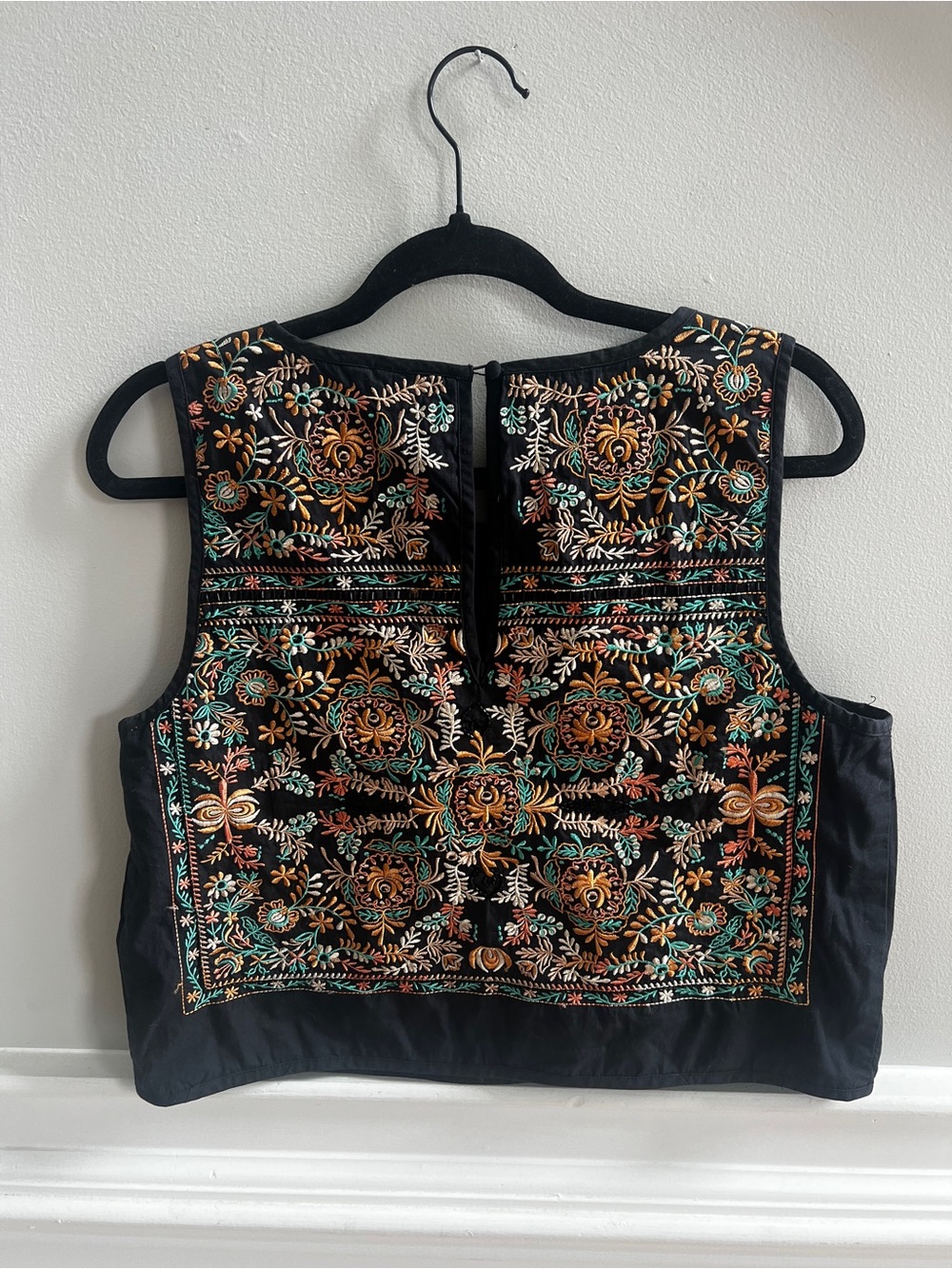 Vanessa Virginia Anthropologie Black Embroidered Beaded Crop Top L - Picture 4 of 5